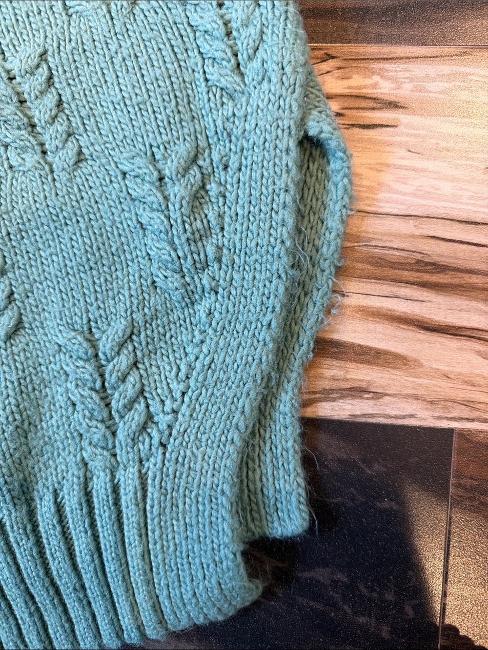 Lucky Brand Cable Knit V Neck Sweater Sage Green S Side Slit - Picture 3 of 8